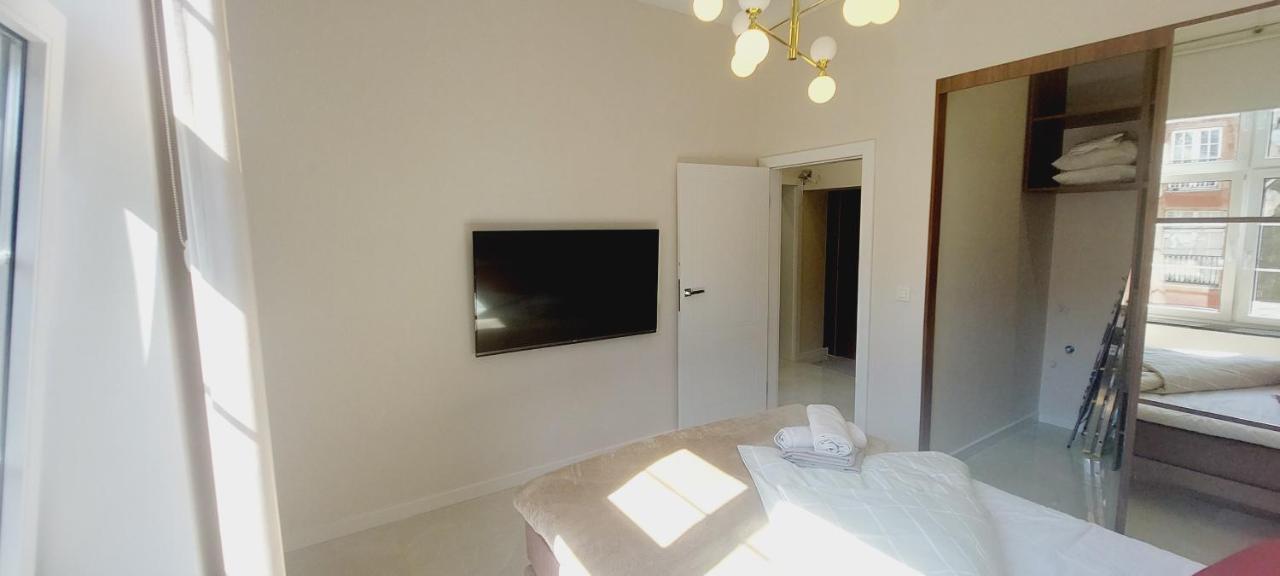 Central Apartments Astoria 1 กดัญสก์ ภายนอก รูปภาพ