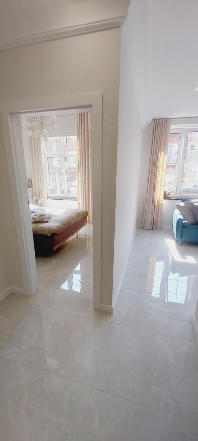 Central Apartments Astoria 1 กดัญสก์ ภายนอก รูปภาพ