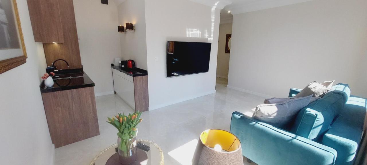 Central Apartments Astoria 1 กดัญสก์ ภายนอก รูปภาพ
